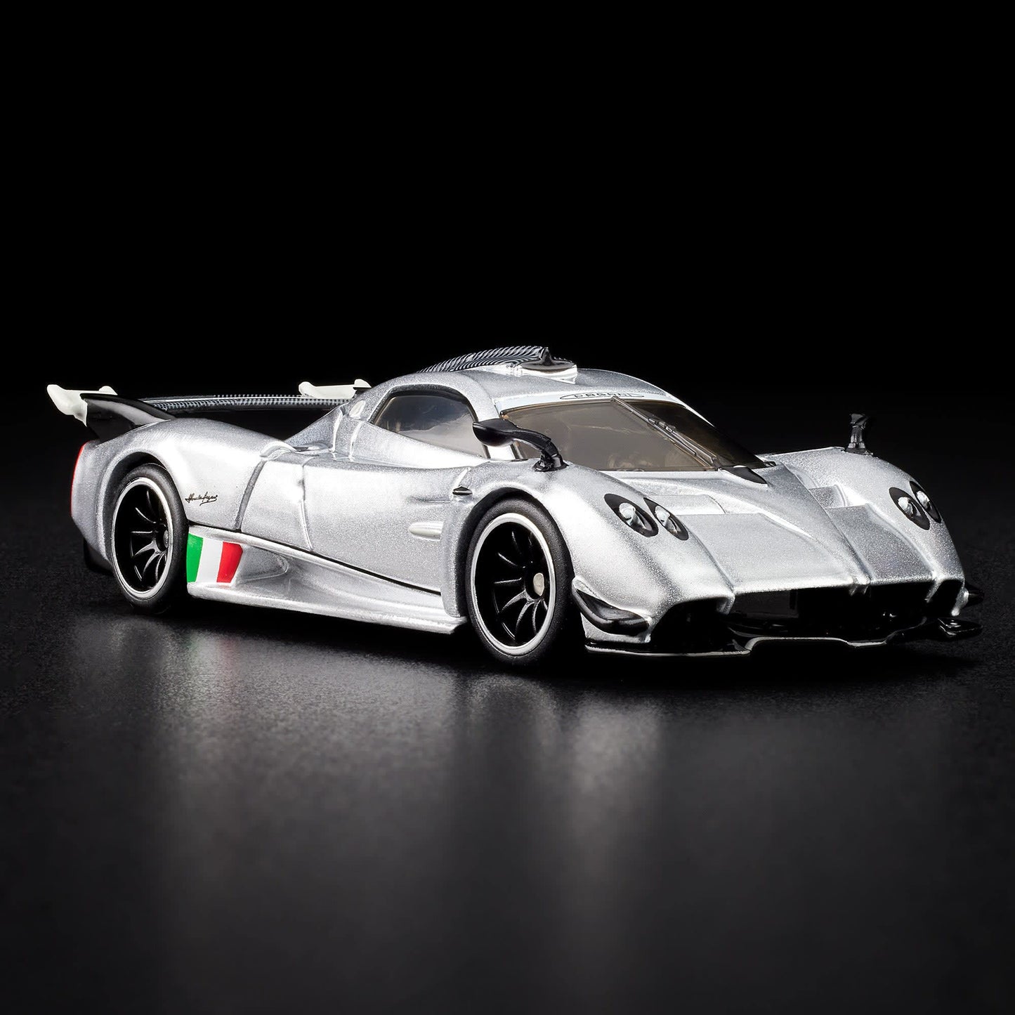2026 Hot Wheels Red Line Club ‘21 Pagani Huayra R Silver Diecast