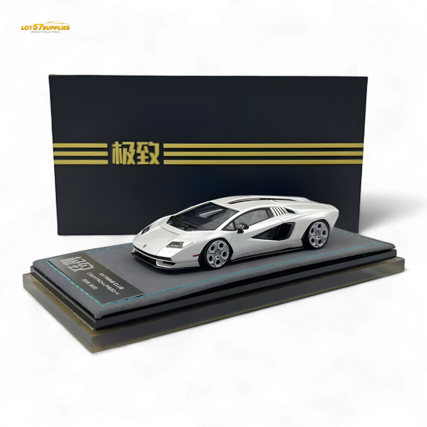 Extreme Club Lamborghini Countach LPI800-4 White 1:64